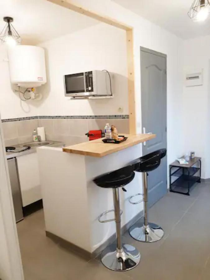 Le Petit Charmeur, Parking, Wifi, Gare Lägenhet Flers  Exteriör bild