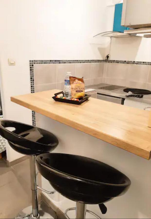 Le Petit Charmeur, Parking, Wifi, Gare Lägenhet Flers  Exteriör bild