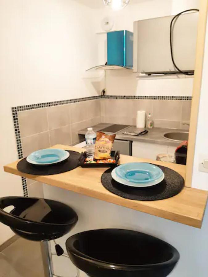 Le Petit Charmeur, Parking, Wifi, Gare Lägenhet Flers  Exteriör bild